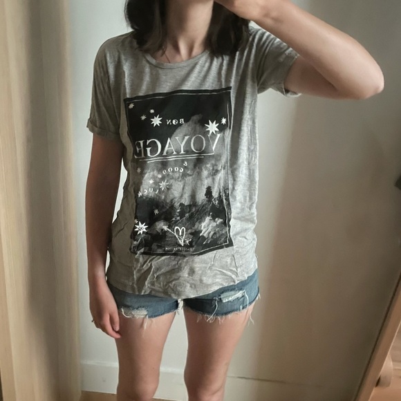 SCOTCH & SODA GREY BON VOYAGE GRAPHIC  TEE - P - Picture 3 of 11